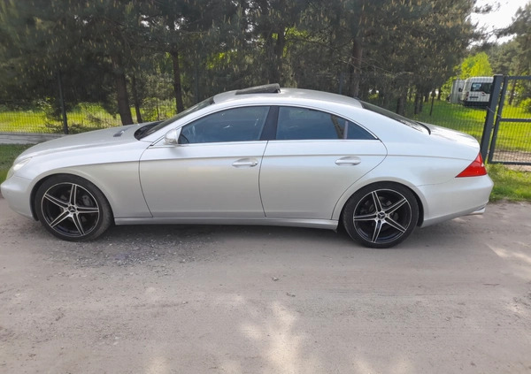 Mercedes-Benz CLS cena 39000 przebieg: 240000, rok produkcji 2004 z Radom małe 67